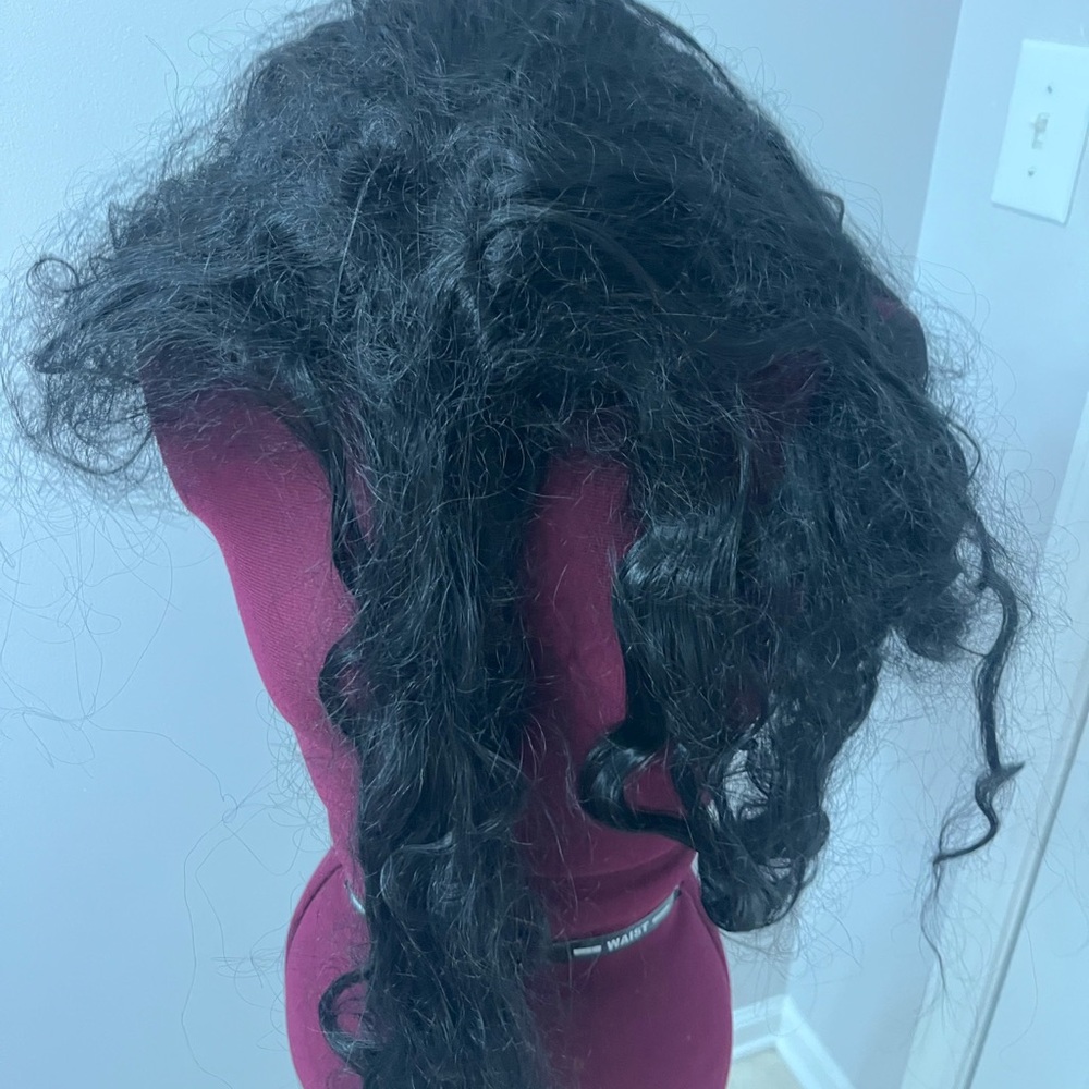 Multiple Wigs - Picture 3 of 8